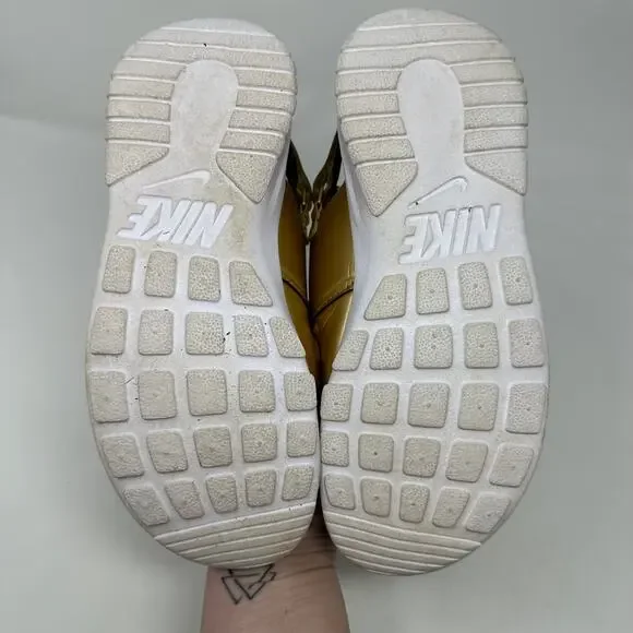 Nike Tanjun Sport Gold Black Large Logo Comfort Womens Casual Open Toe Sandals 7 - Picture 10 of 10